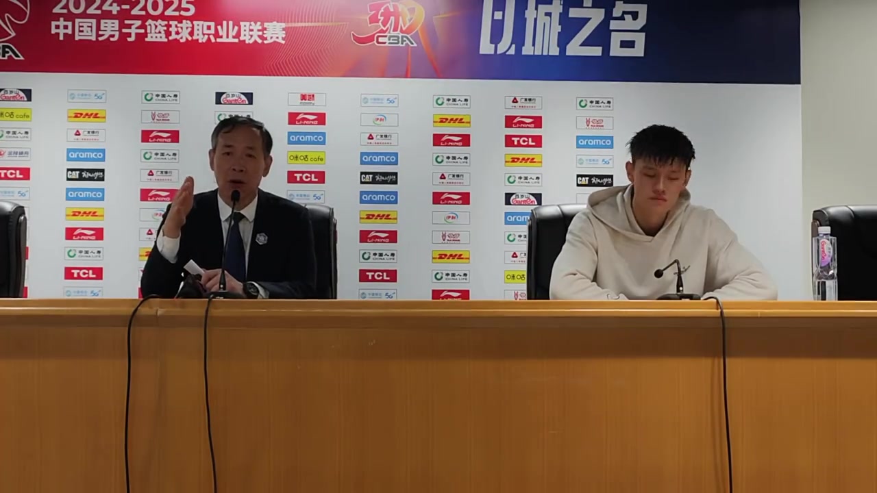  許利民：曾凡博不應(yīng)該只局限于CBA的舞臺(tái)，他應(yīng)該放眼于NBA