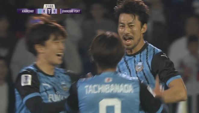  中超冠軍遭日本隊狂勝，連丟兩球，洋帥國門驚呆！