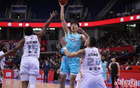  CBA：山東勝青島，奪本季首場“齊魯?shù)卤取?
title=