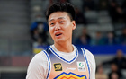  新疆大勝11連勝領(lǐng)跑聯(lián)賽，天津7連敗，趙睿阿不都表現(xiàn)亮眼。